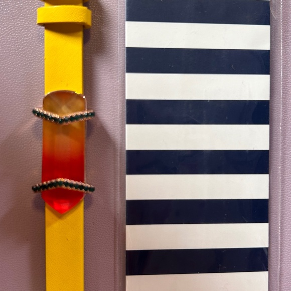 NWT Stella & Dot - Keep Collective reversible yellow/camel leather band & charm - Picture 1 of 4